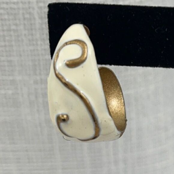 NWOT Vintage scroll enamel earrings - Picture 2 of 4
